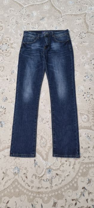 Продам мужские джинсы