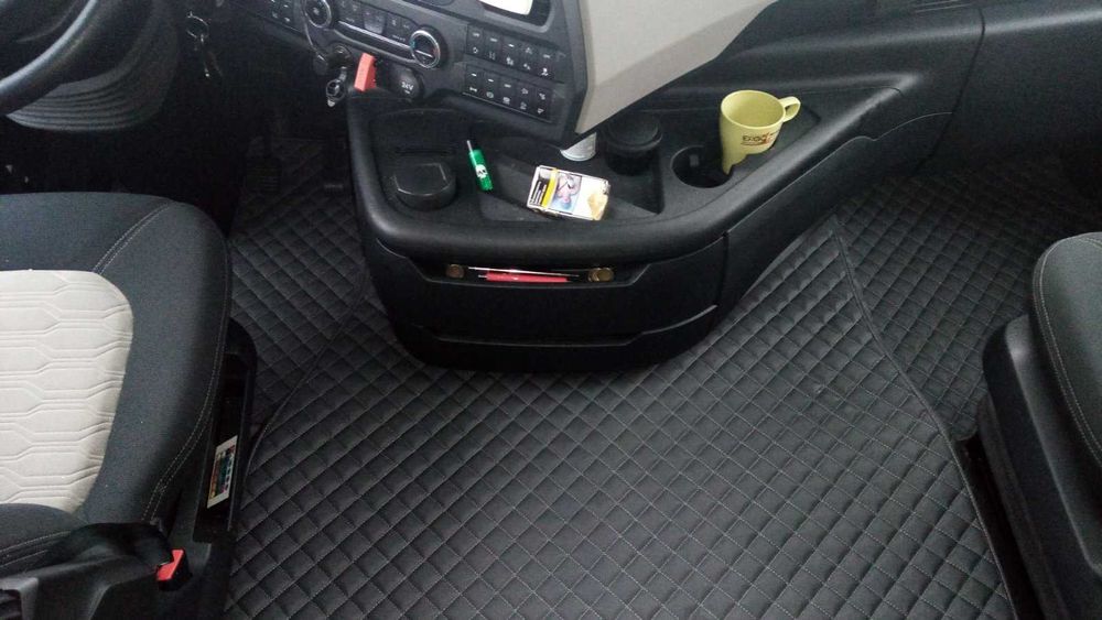 Стелки за камион за Форд Ф-МАКС Ford F-Max 2018+ под 2 нива Еко кожа