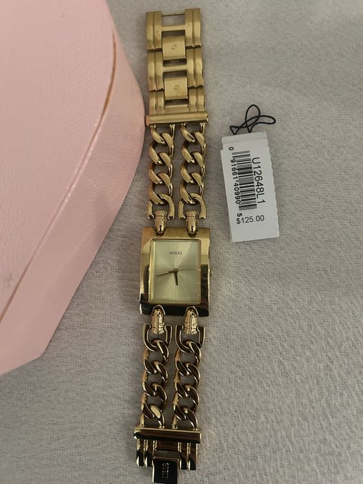 Часовници GUESS, Casio, Polo, Ellen Tracy