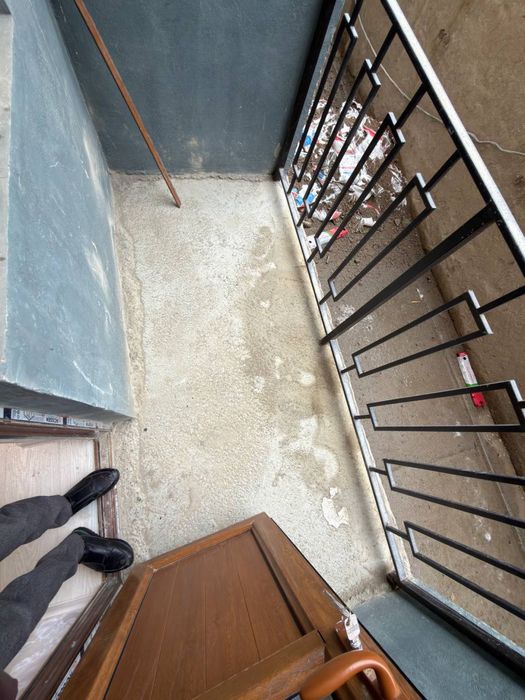 2 xonali 65 m2+ 1-qavat kvartira sotiladi