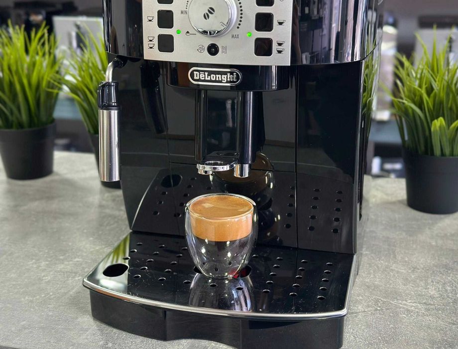 Кафемашина DeLonghi Magnifica S