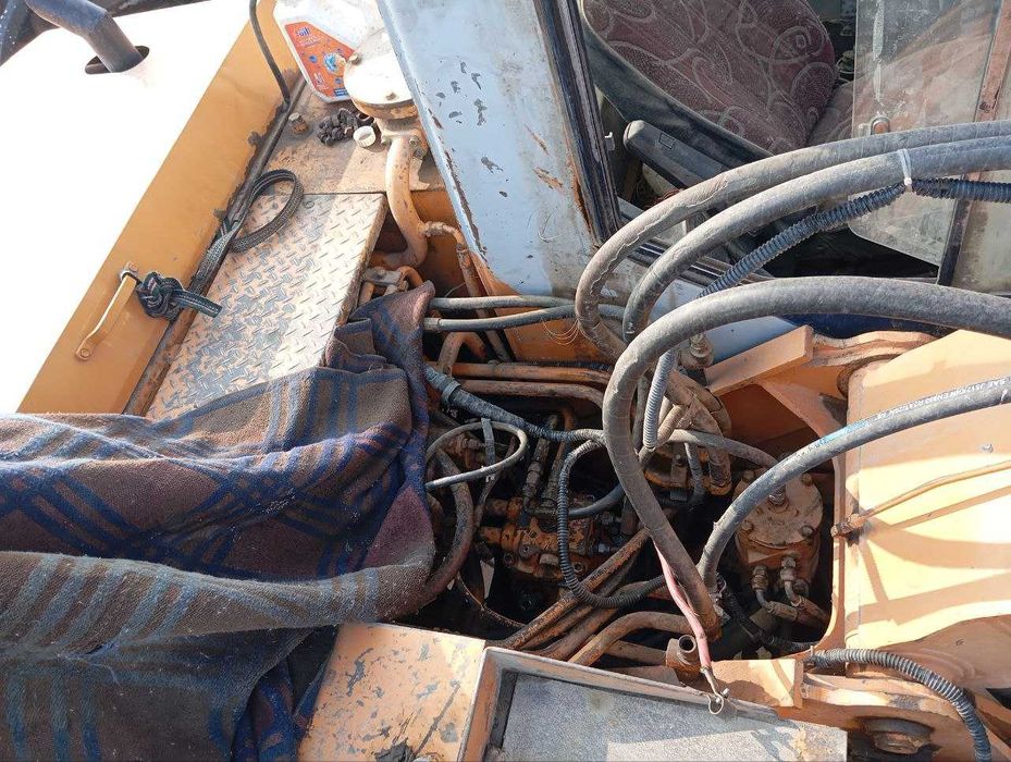 Samsung ekskvator sotiladi