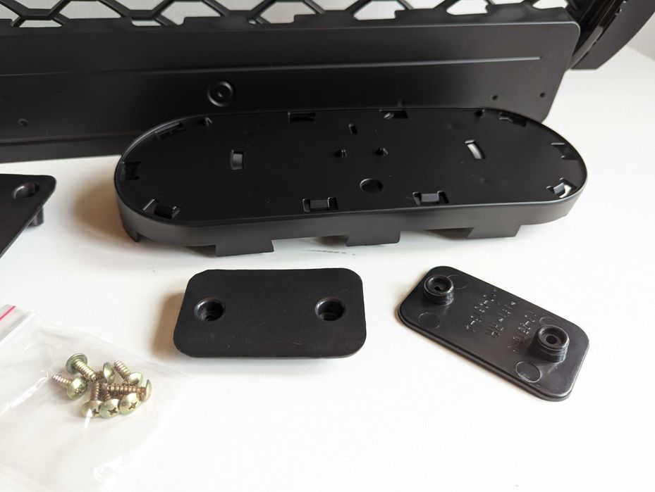 Решетка Без емблема АУДИ А3 8P Фейслифт МАТ AUDI A3 8П 08-13 Пчелна