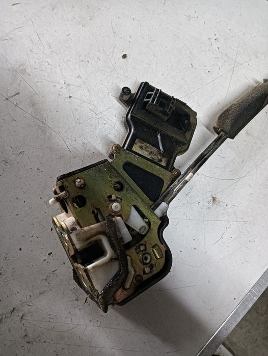 Broasca Usa Dreapta Spate Mazda 6 2005>