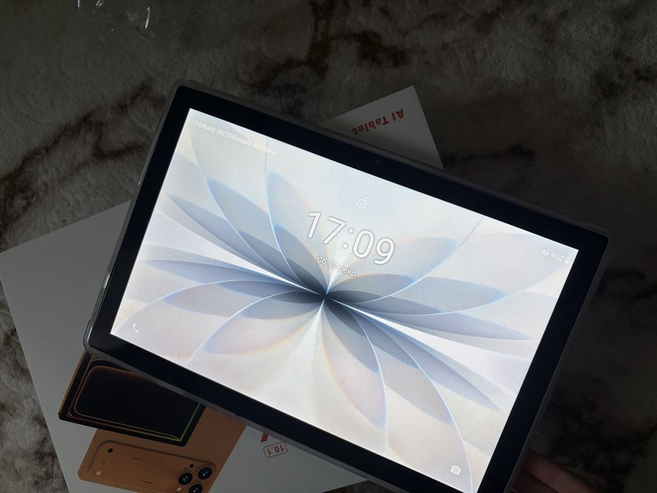 Планшет новый продам