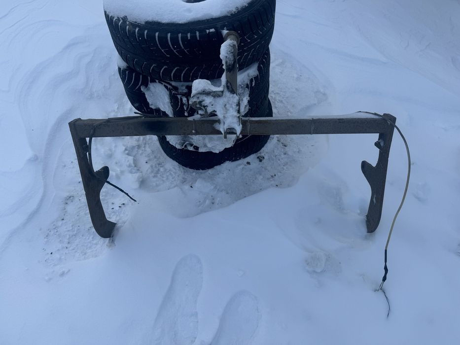 Продам фаркоп на Ларгус оригинал