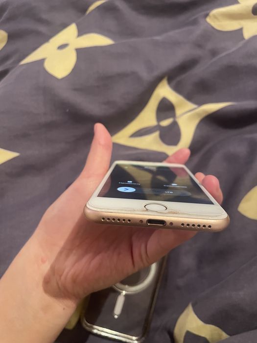 Айфон 8 продоется!