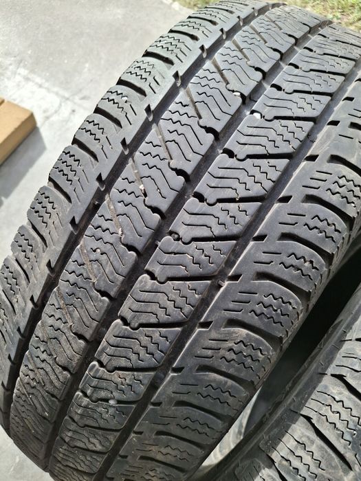 2 Anvelope M+S  215 65 r15C Semperit