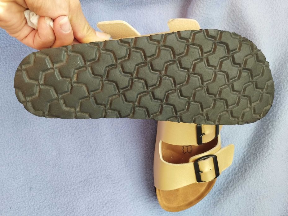 Сандали Unisa, чехли Bayton и Birkenstock номер 36.