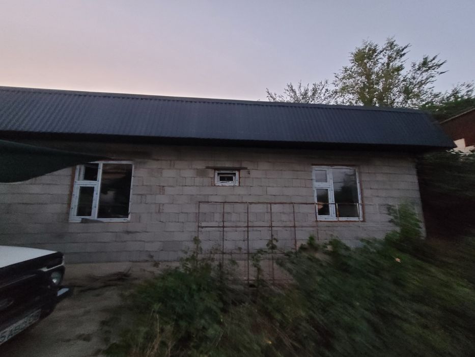 Дом 2 комнаты,участок 3 сотки.