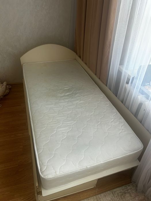 Кровать односпальн даром отдам  б/у
