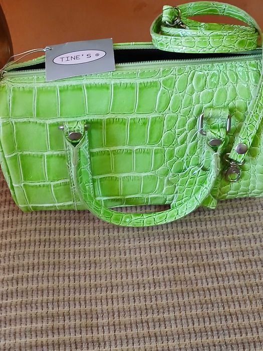 Нова италианска дамска чанта 100 % ест. кожа