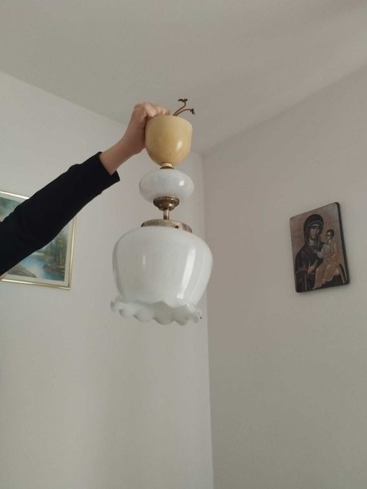 Vând lustră cu un bec. Dărmănești Suceava