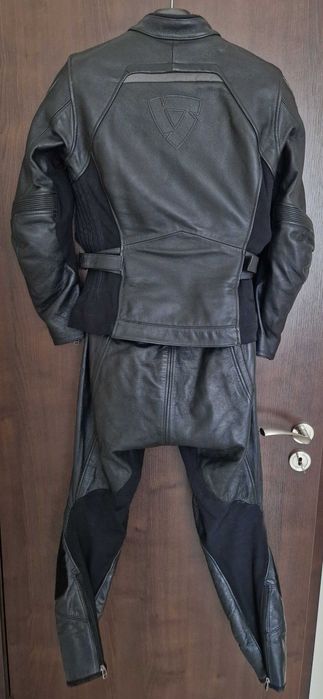 Кожен мото екип Revit