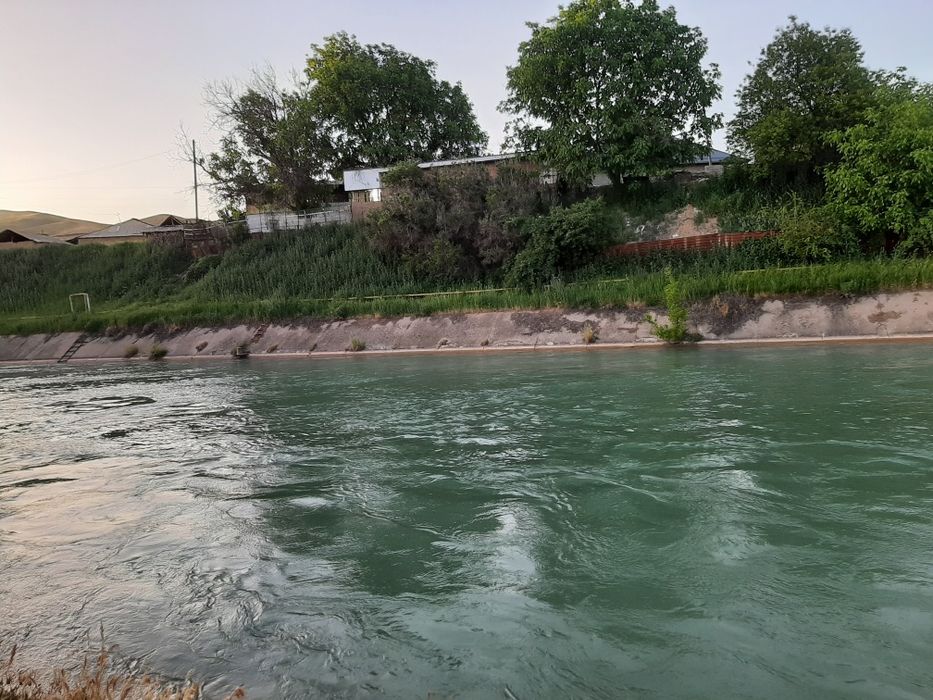 Продается дом возле канала Бостанликский район, Азадбаш