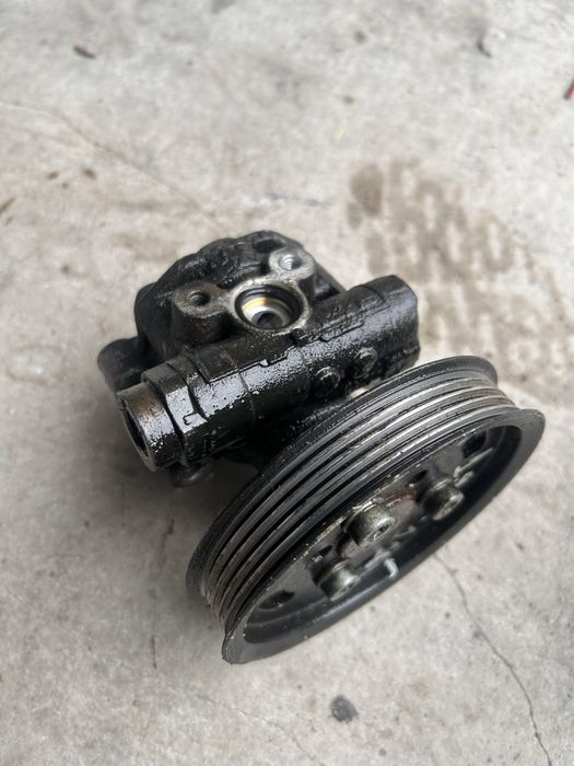 Хидравлична помпа Passat B5