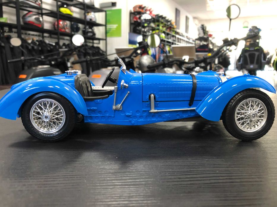 BBURAGO нова метална колекционерска количка BUGATTI TYPE 59 1934г.1:18