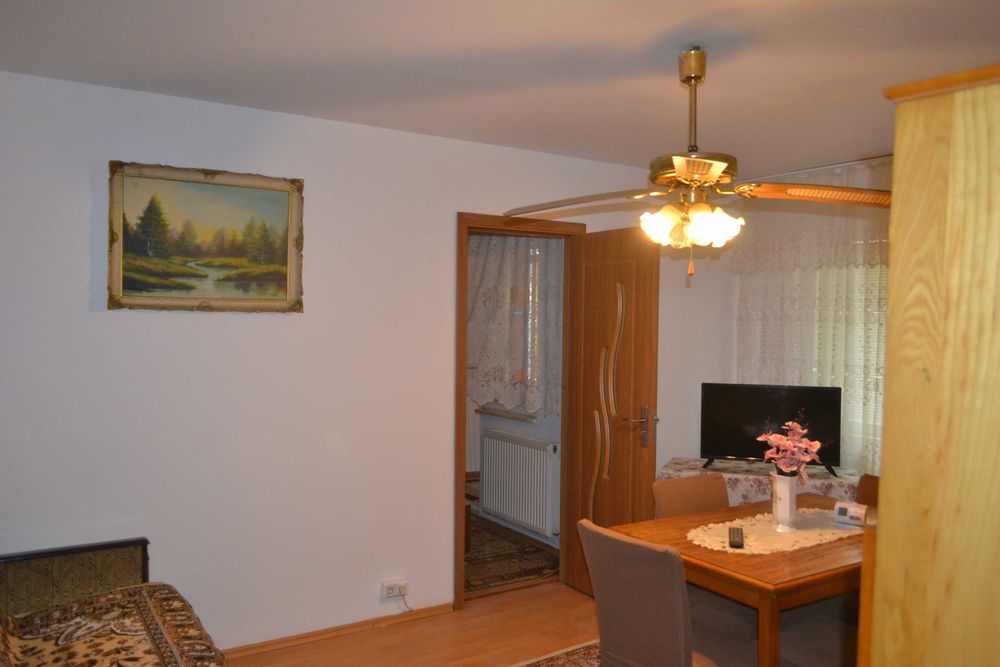 Inchiriez apartament 2 camere zona Comisariat