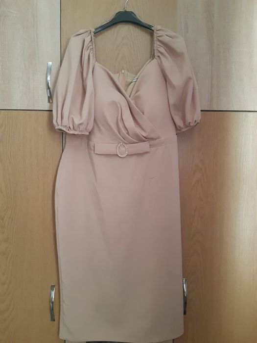 Rochie elegantă.