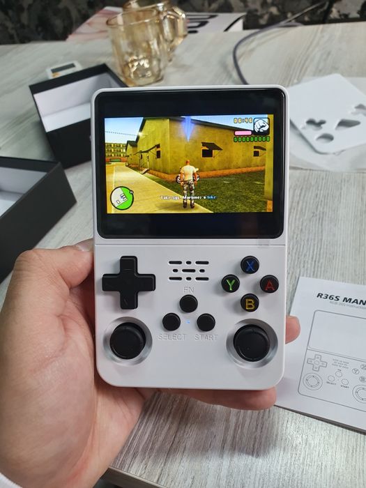 Портативная игровая консоль с 20 000+ игр!