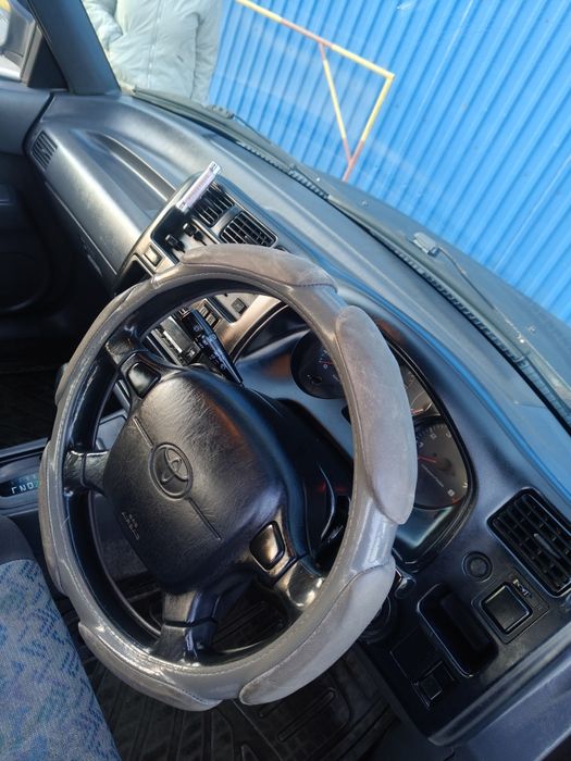 Продам Toyota RAV4 1995г