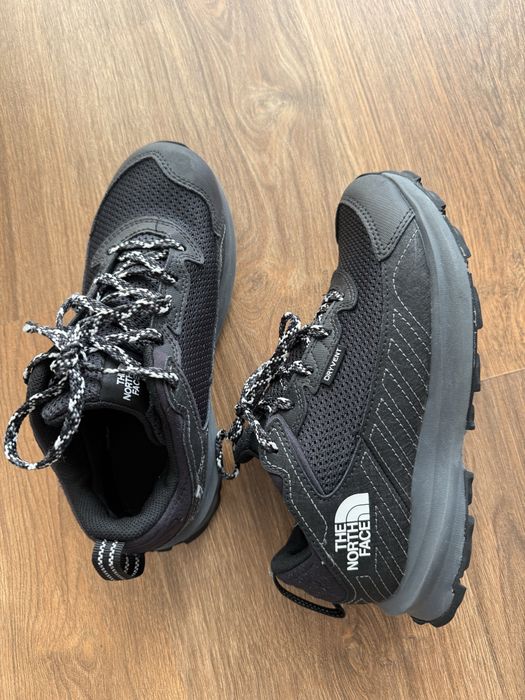 The north face adidasi