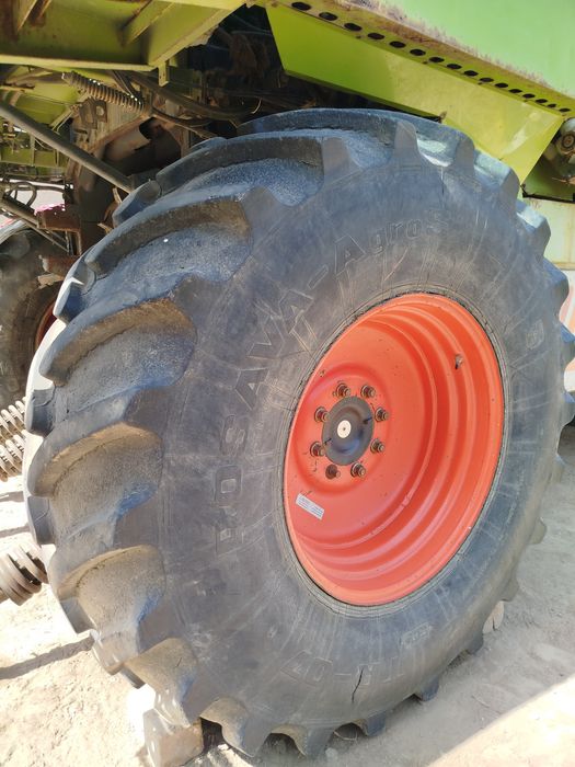 Claas mega 204 old shinasi sotiladi !