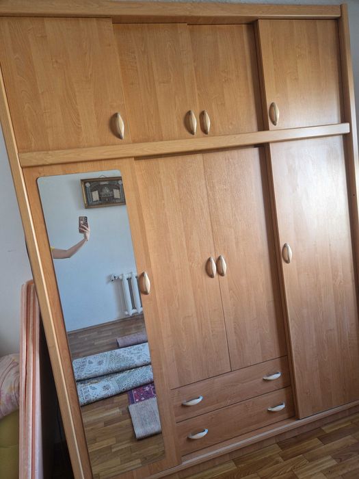 Срочно продаётся шкаф