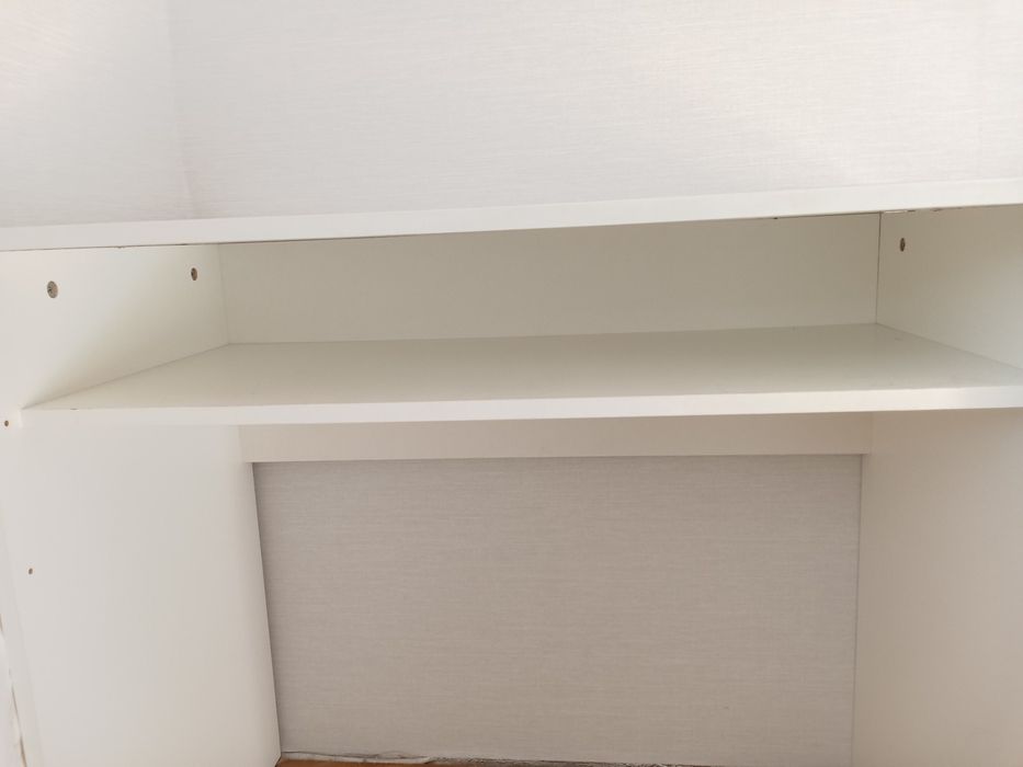 Парта сатылады...