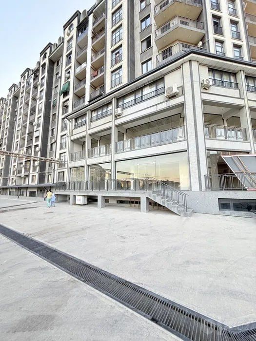 Срочная прдажа помещения в Сергели ориентир China house ро низкой цене