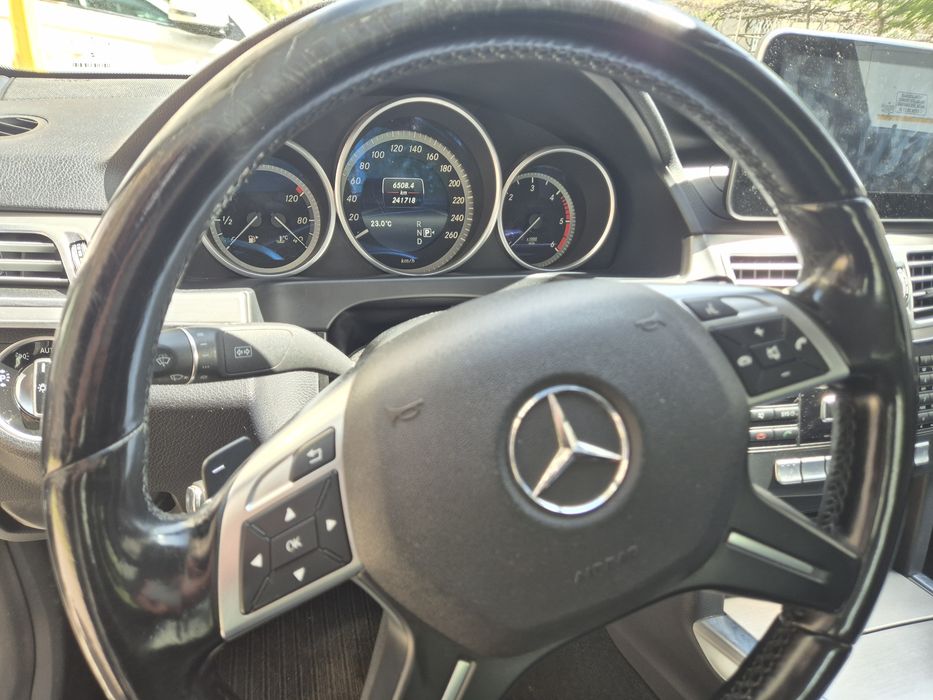 MERCEDES-BENZ E-Class 2014 — imagine 3