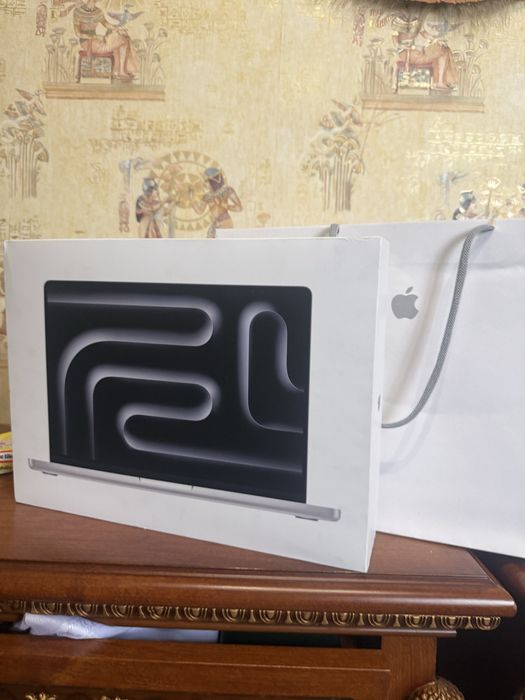 Macbook M5 1TB 16GB