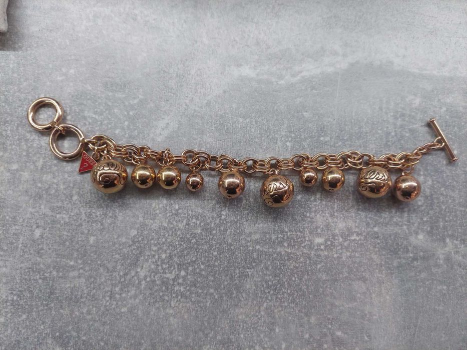 Дамска гривна guess