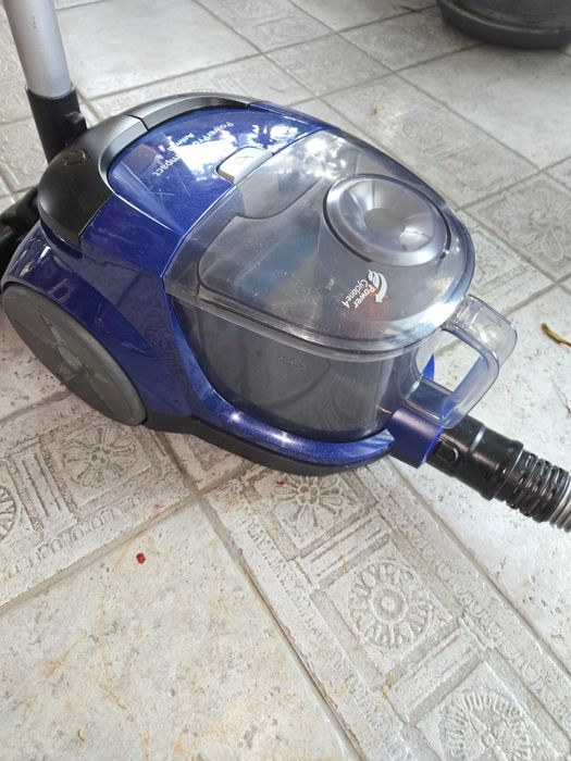 Прахосмукачка Phillips Power Pro compact Animal