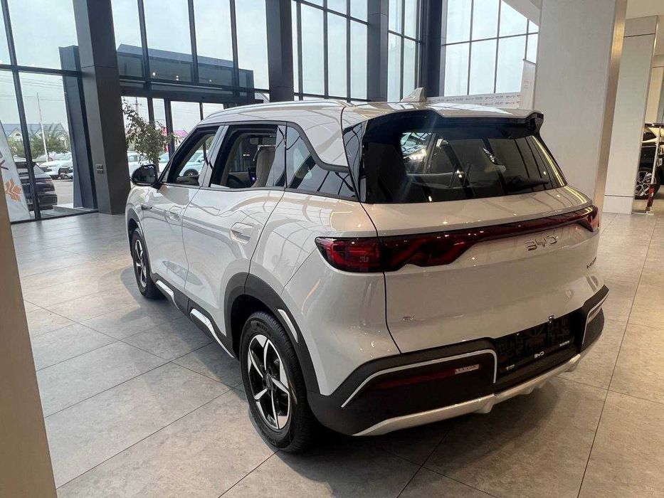 BYD YUANG UP 401 km ev 2025