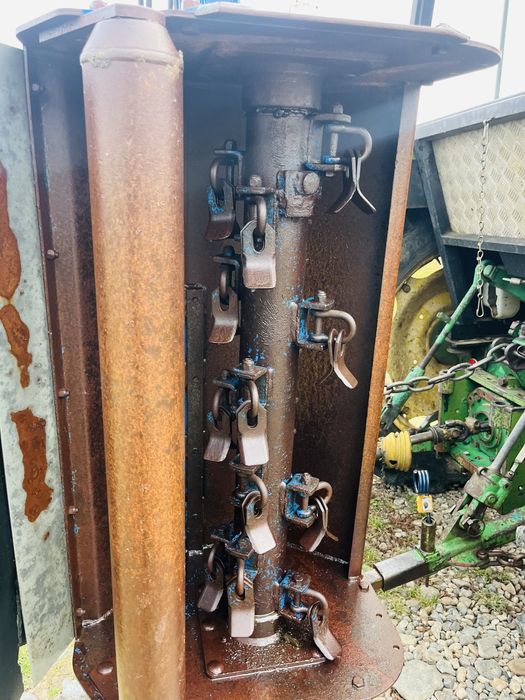 Tocator de resturi vegetale hidraulic cu brat extensibil, 2 pompe