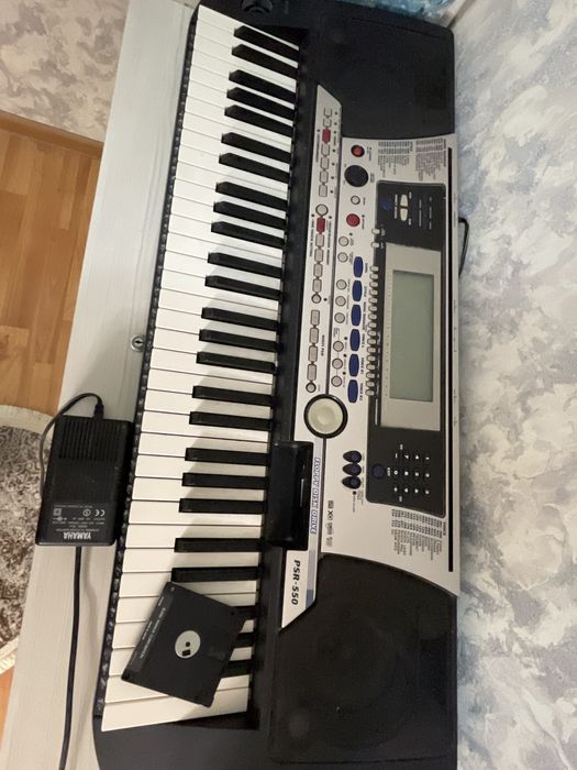 Yamaha PSR-550 синтезатор