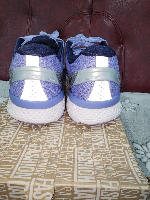 Adidași Saucony    originali