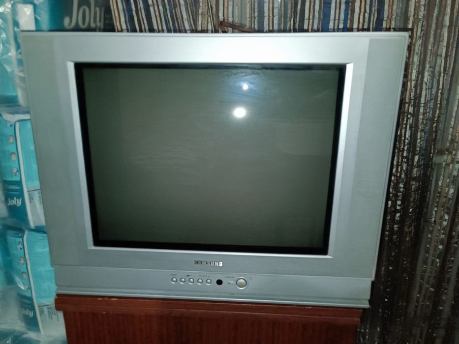 Телевизор Samsung 21 дюйм