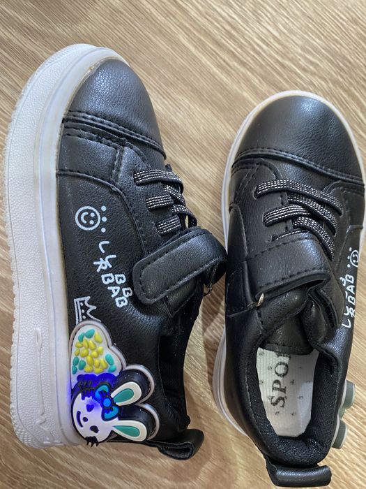 Детстке кросовки