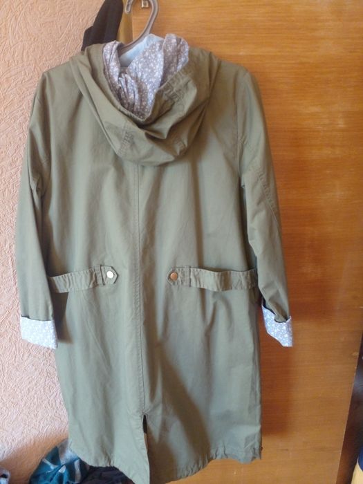 Продам ветровка недорого