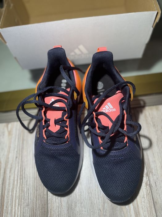 Дамски маратонки Adidas 37,5