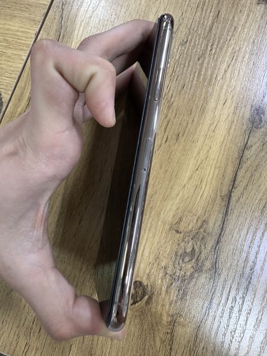 Iphone 11 pro max gold