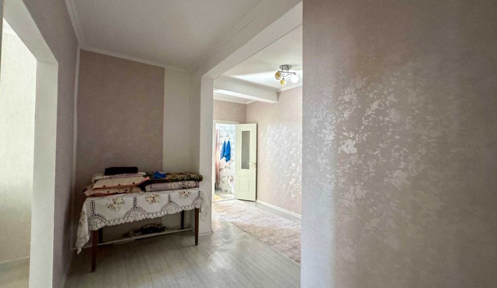 Продаётся 2х ком мкр 6 Аида Империя