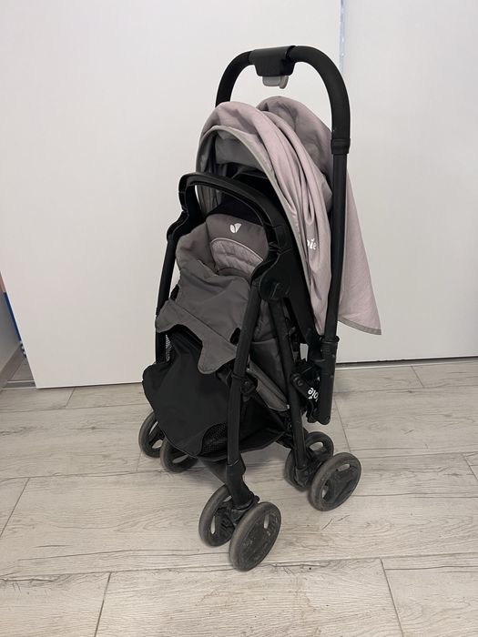 Carucior Joie  utilizat