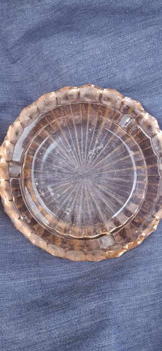 Всичко в розово стъкло