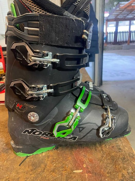 Clapari  Nordica nr 44,  28.5 cm