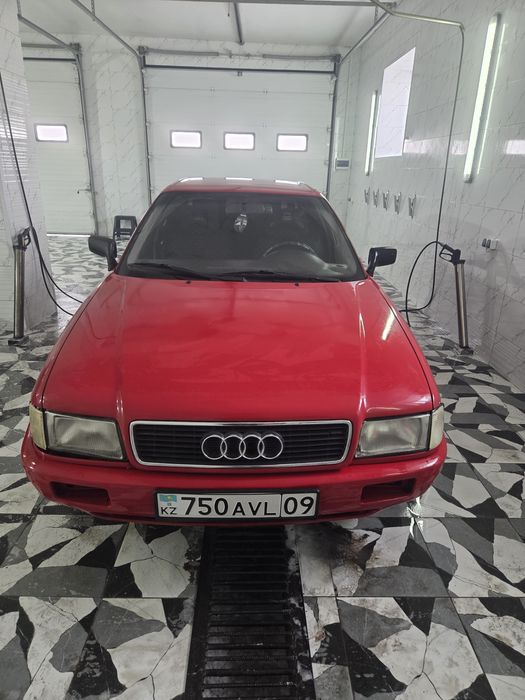 Продаю ауди 80 б4