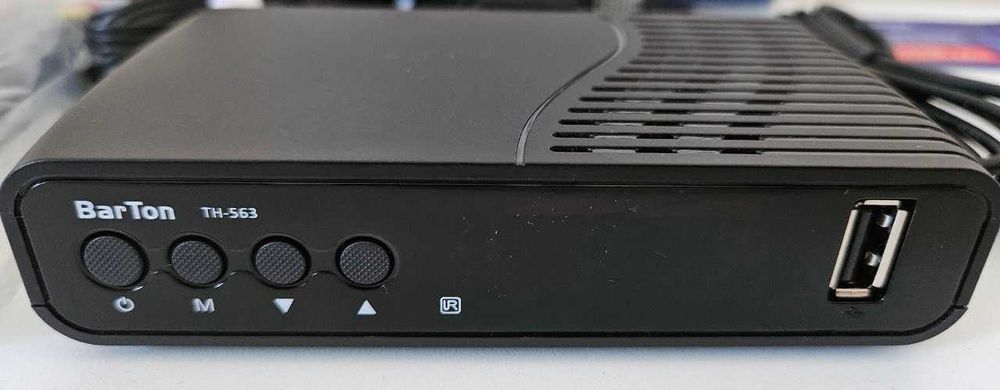 Приставка для цифрового телевидения  BarTon TA-563