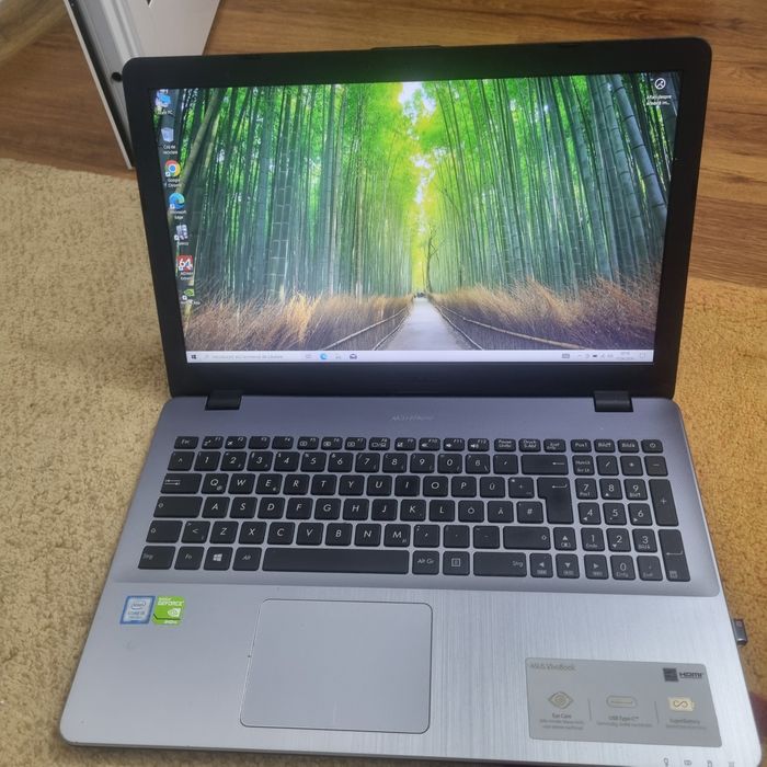 Asus I5-7200U, 16Gb Ram